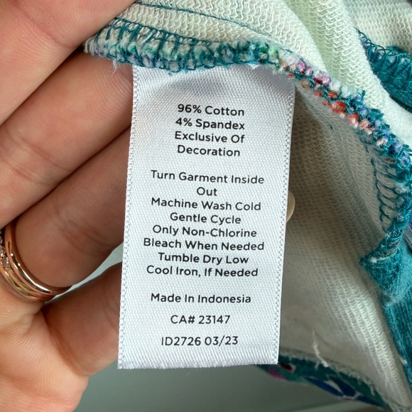 Talbots Teal Half-Zip Pullover - Watercolor
Paisley Athleisure size Medium - Picture 7 of 8